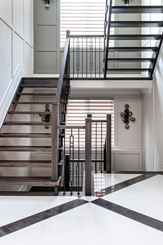 Monochromatic stairwell.